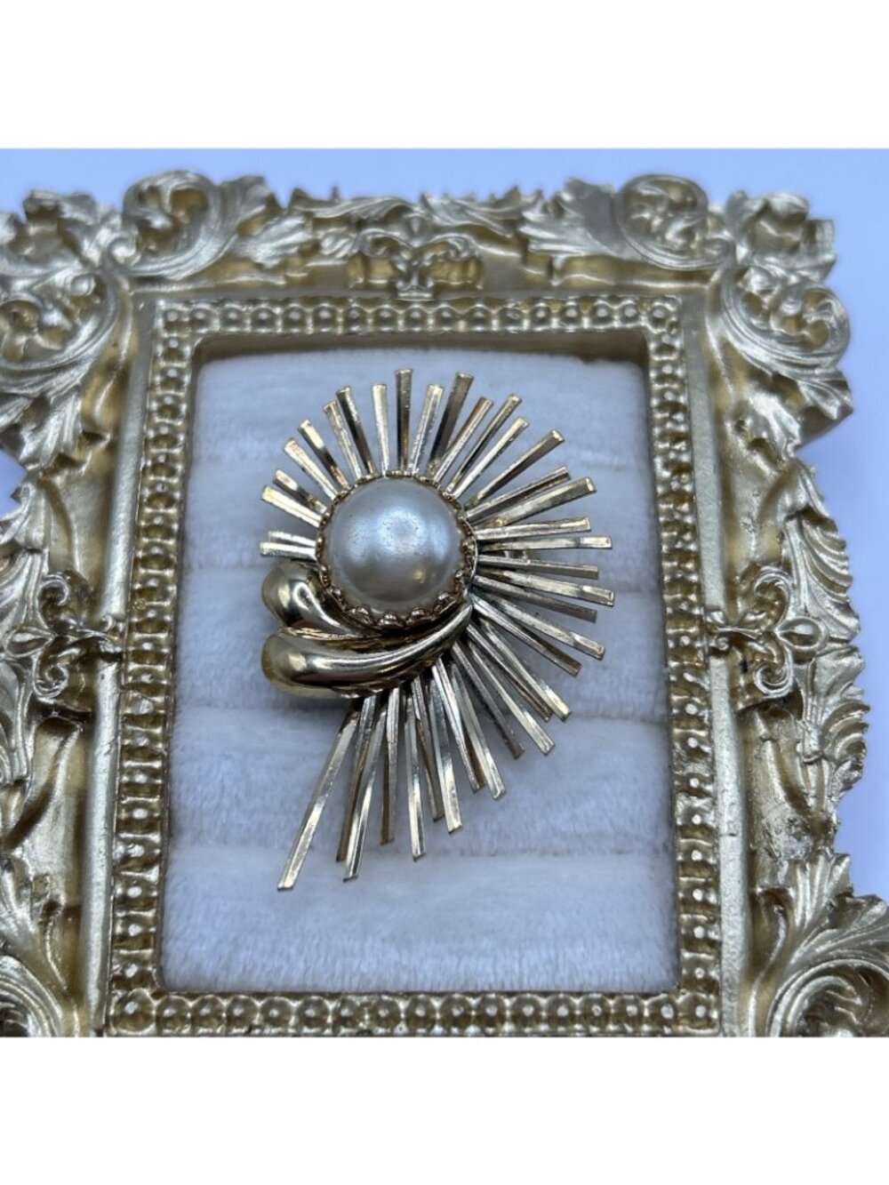 1950s Emmons Brooch Gold Tone Sunburst Faux Pearl Retro Sun Flower MCM Vintage - Picture 3 of 16